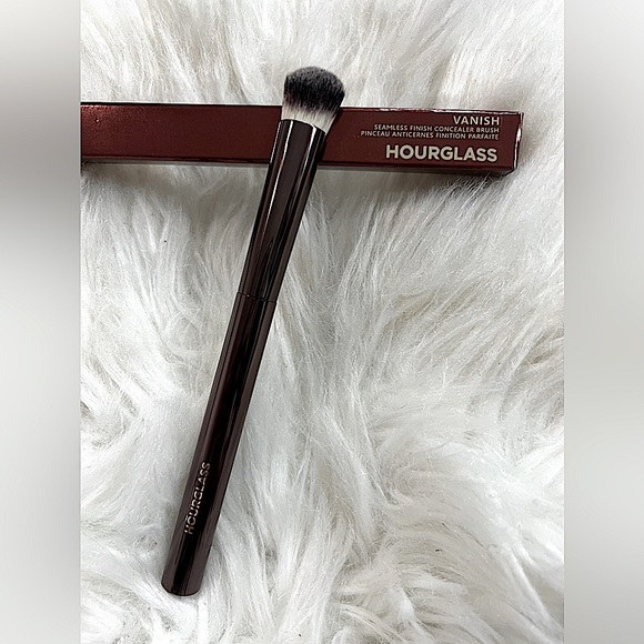 Hourglass brush - Picture 2 of 3